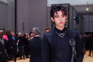 娱乐吃瓜君陈飞宇路透,娱乐吃瓜君带你揭秘幕后花絮